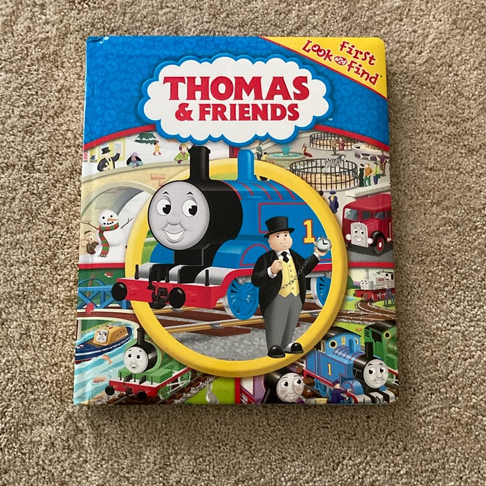 Book for little kids. Look and find books. EUC. Thomas and friends
